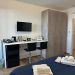 Oda ve Kahvaltı Stella Marina